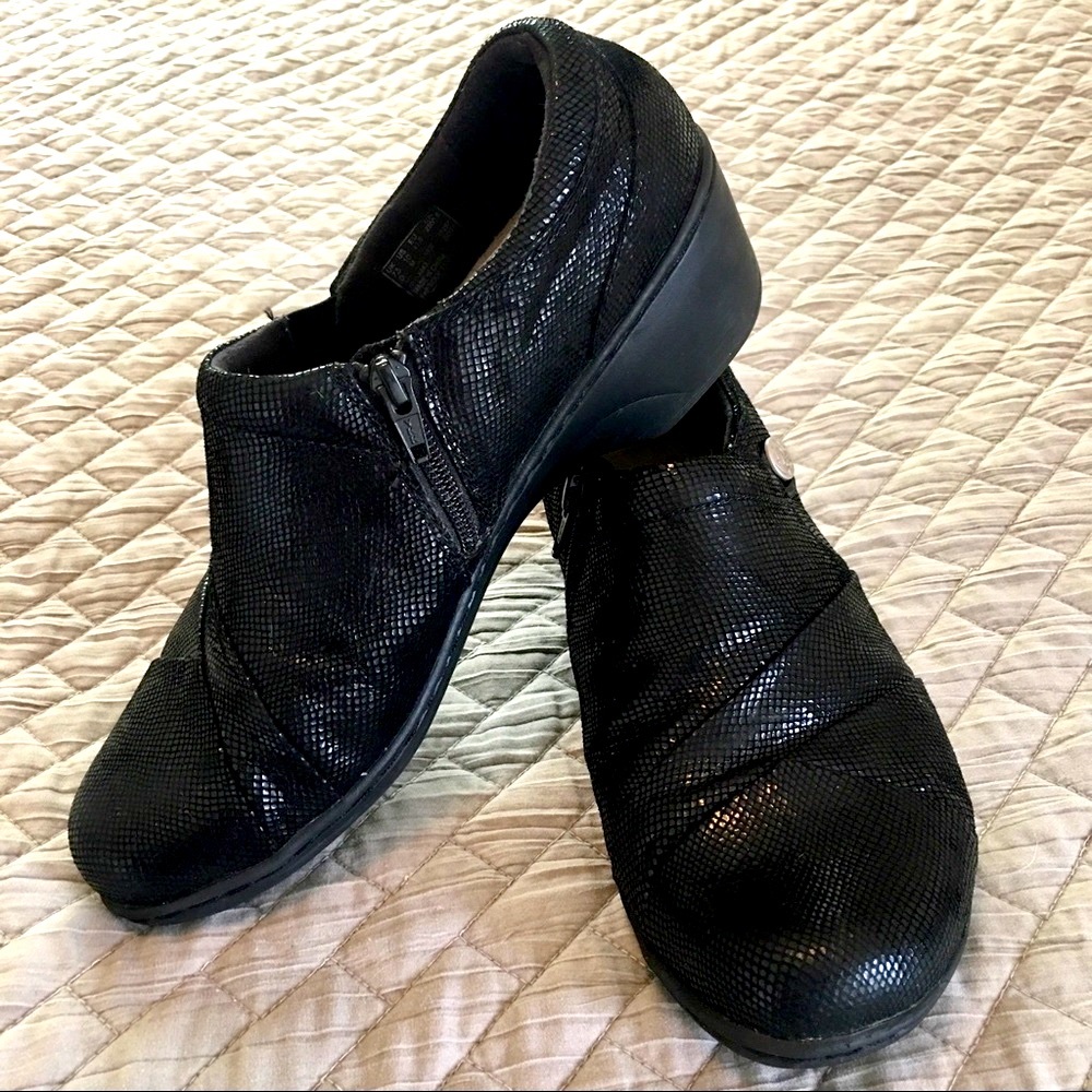 Clarks Black Metallic Clog Bootie W/ Zip Womens 41.5